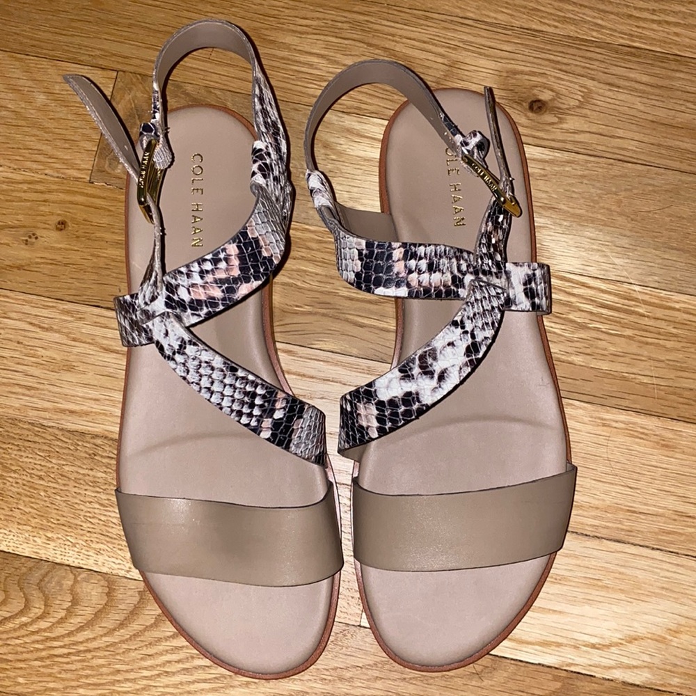 NEW - Women's Cole Haan Findra Strappy Sandal